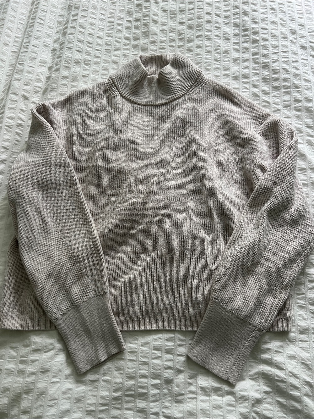lululemon athletica Lightweight Mock Turtleneck Sweater - Taupe Beige Size 4